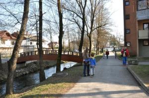 Občina Grosuplje uspešno pridobila evropska sredstva za osvetlitev pešpoti ob Grosupeljščici 2
